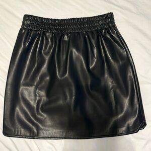 JS71 Faux Leather skirt. Size Small.